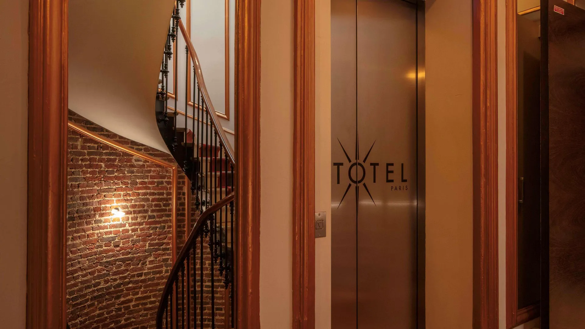 Le 123 Elysees - Astotel 4*